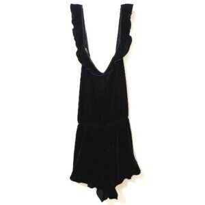 Victoria’s Secret Black Velvet Romper Coquette Romantic Size L